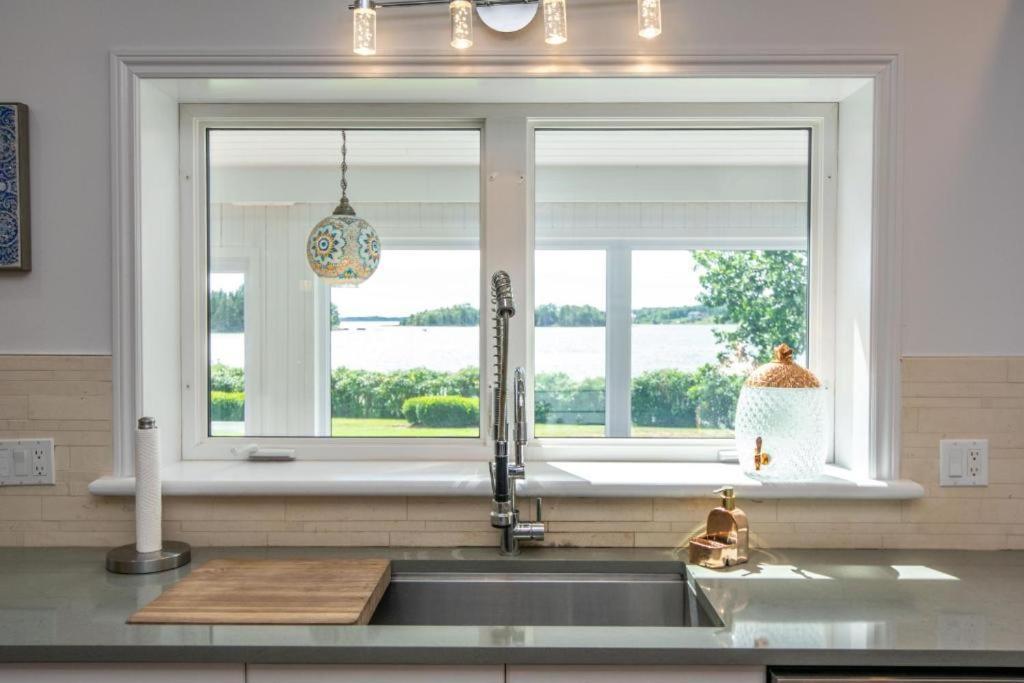 Ocean Bay View Luxury Guesthouse Musquodoboit Harbour エクステリア 写真